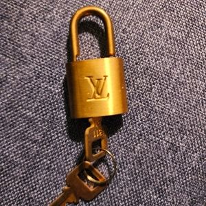 Luis Vuitton lock, small